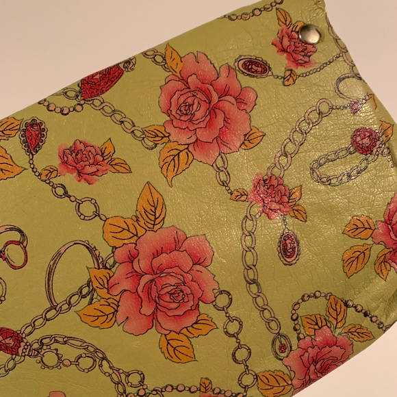 Lulu’s Wallet - Picture 8 of 8